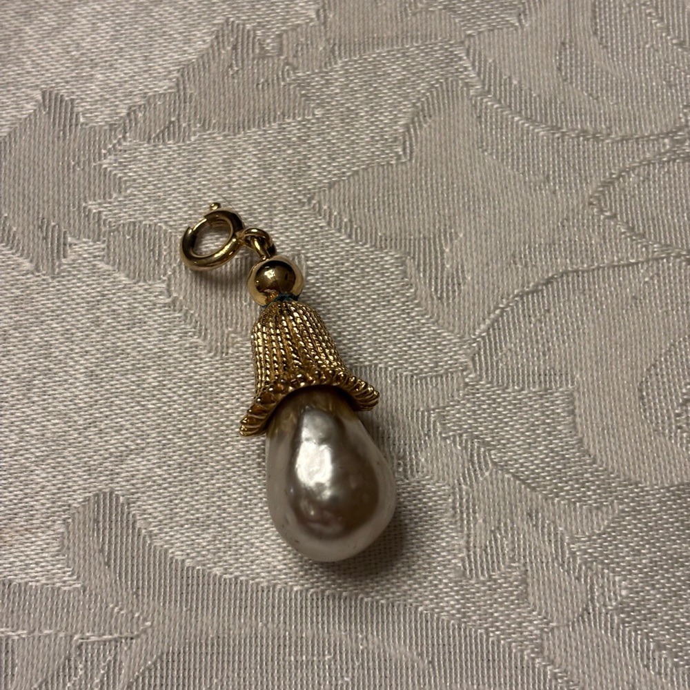 Gold Tassel Pearl Pendant Necklace Charm - White Pearl
